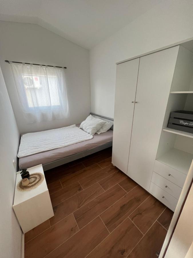 Apartment Mona Vir Extérieur photo
